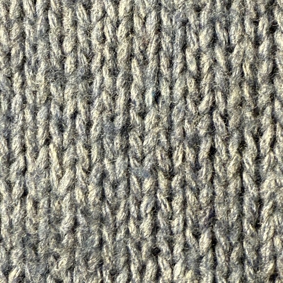 Saks 5th Avenue Women's Wool Cashmere Blend Sweater Round Hem Dolman Slv. Medium - Picture 6 of 9